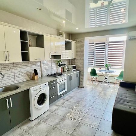 Apartment In Center Premium Ιβανό-Φρανκίβσκ Εξωτερικό φωτογραφία