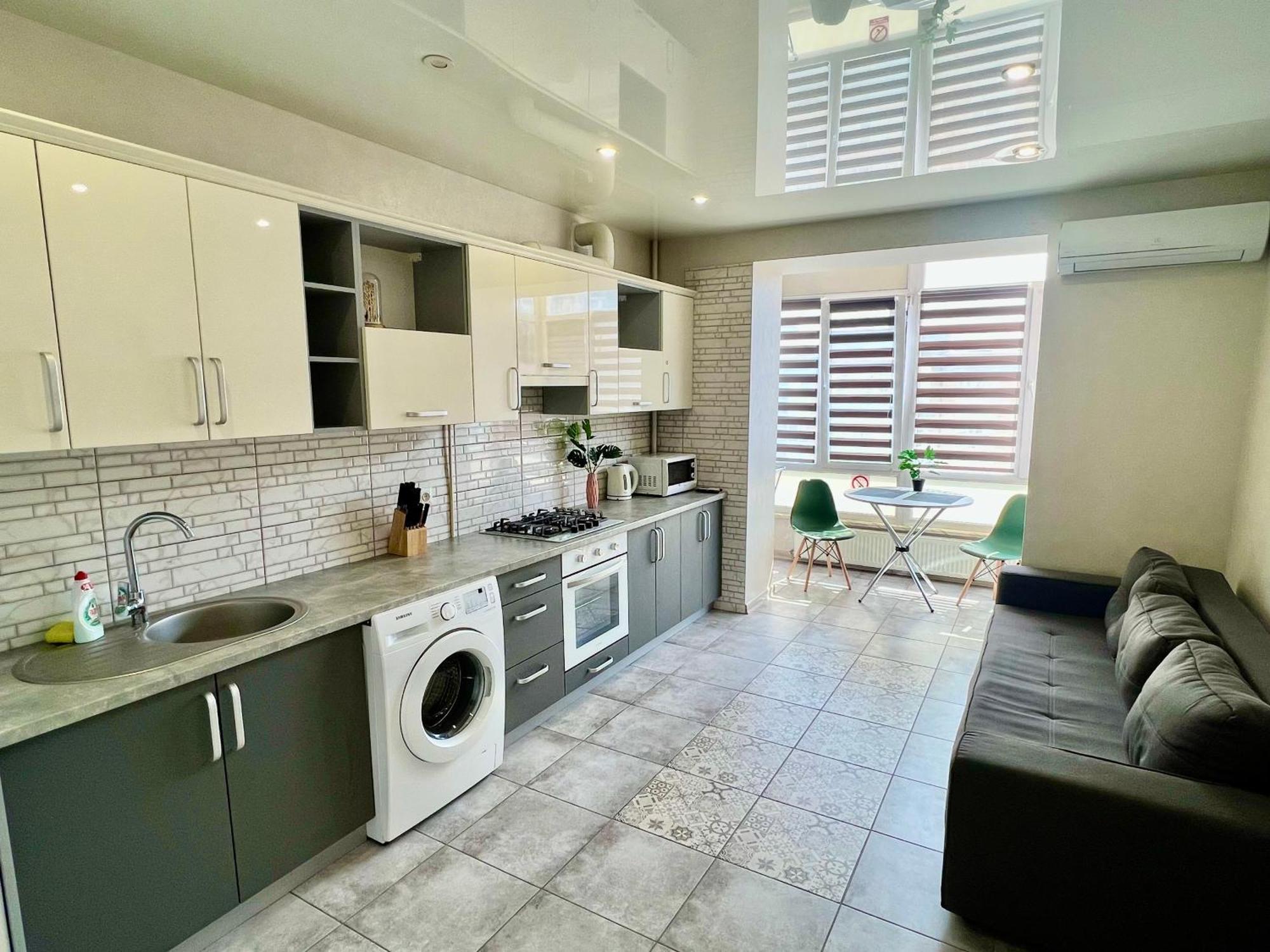 Apartment In Center Premium Ιβανό-Φρανκίβσκ Εξωτερικό φωτογραφία